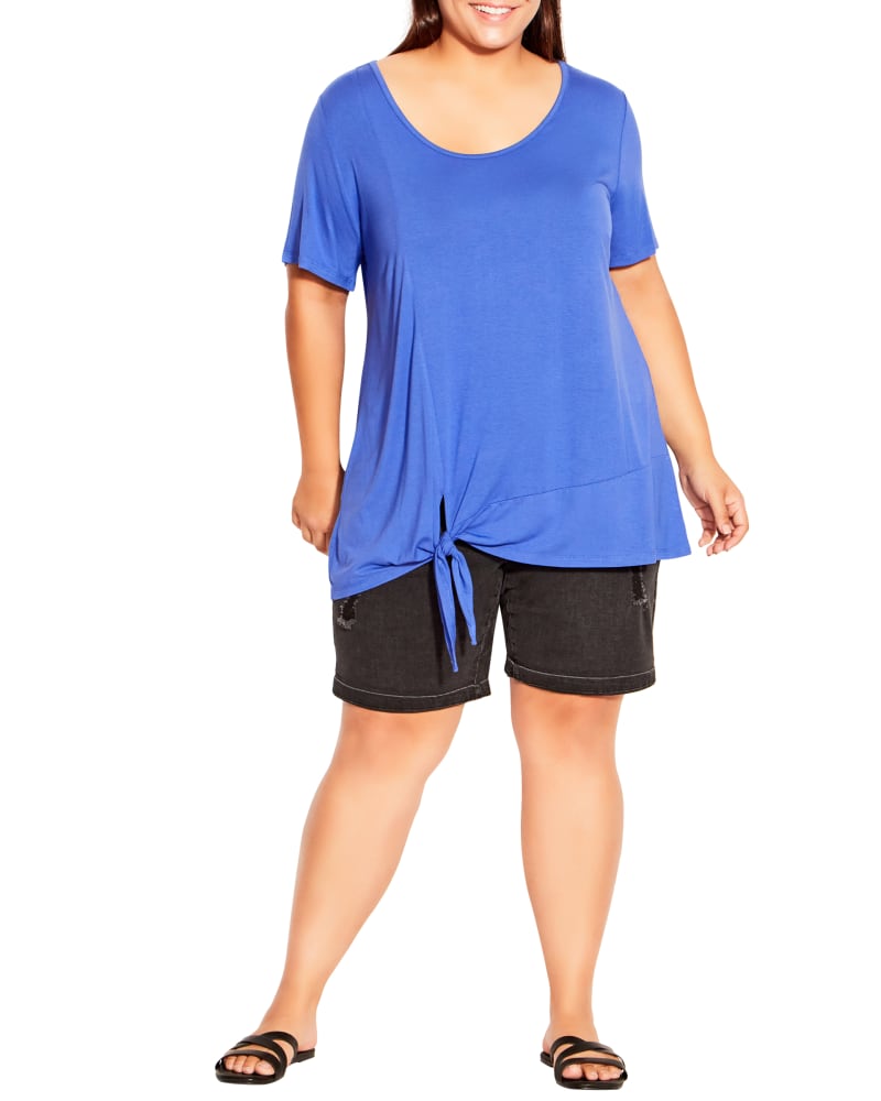 Front of a model wearing a size 14 Isabelle Wildside Top in Azure Blue by avenue. | dia_product_style_image_id:214096